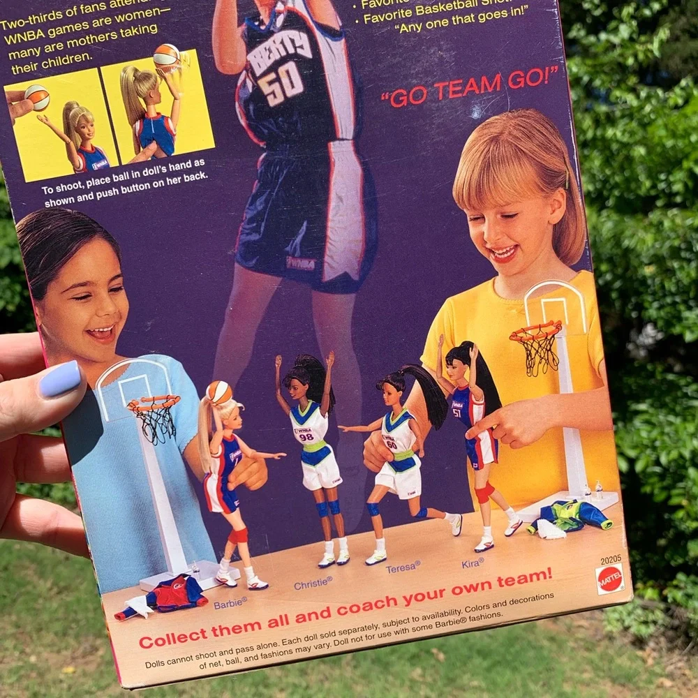 Vintage WNBA Barbie Doll - Picture 13 of 16